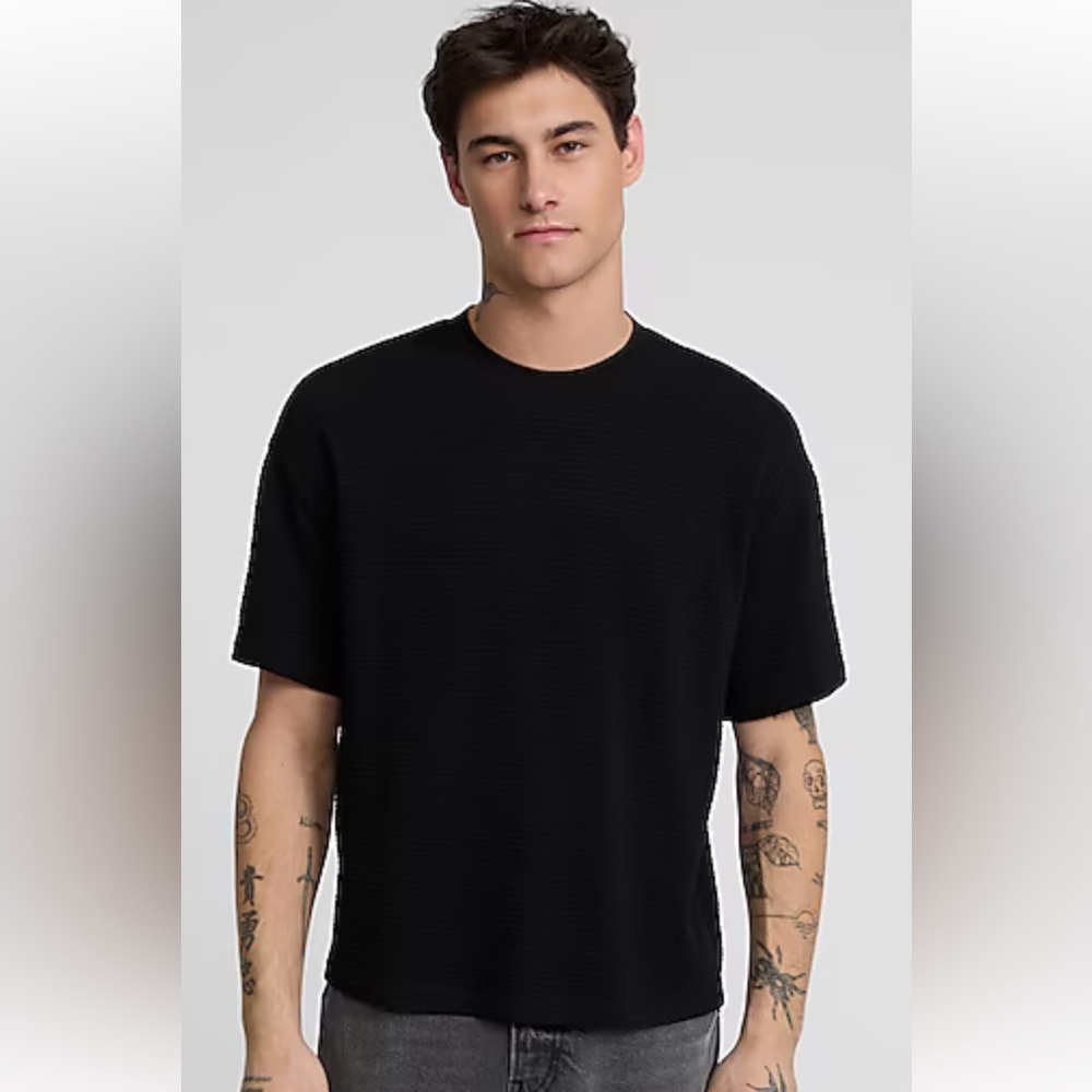 Express Men's Black Short Sleeve Tee